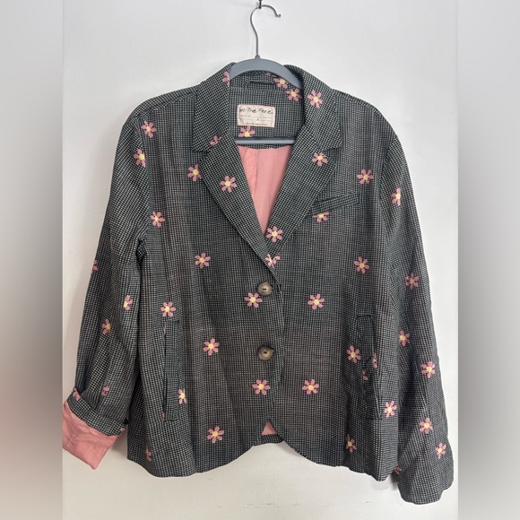 We The Free Jackets & Blazers - We The Free Floral Blazer Pink & Black Lined, NWOT, size L